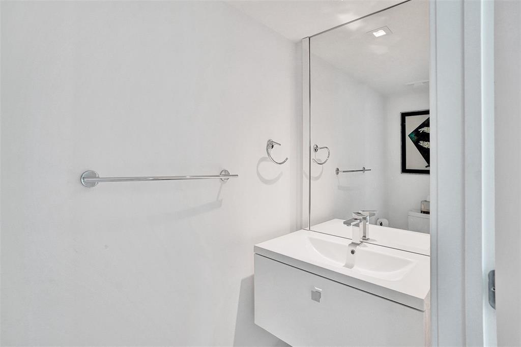 400 Sunny Isles Condo - Residential Lease