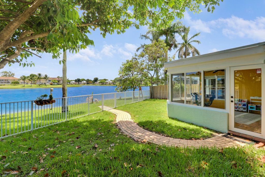 Photo of 30 Swallow Drive, Boynton Beach, FL 33436 (MLS # R11088678)