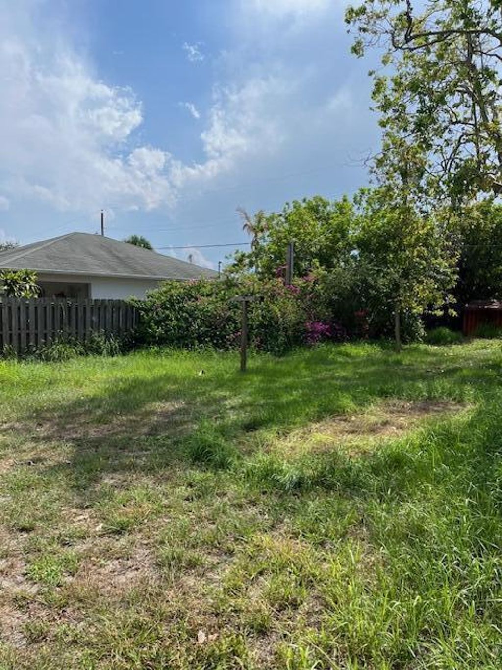 Photo of 1260 NE Olive Street, Jensen Beach, FL 34957 (MLS # R10991593)