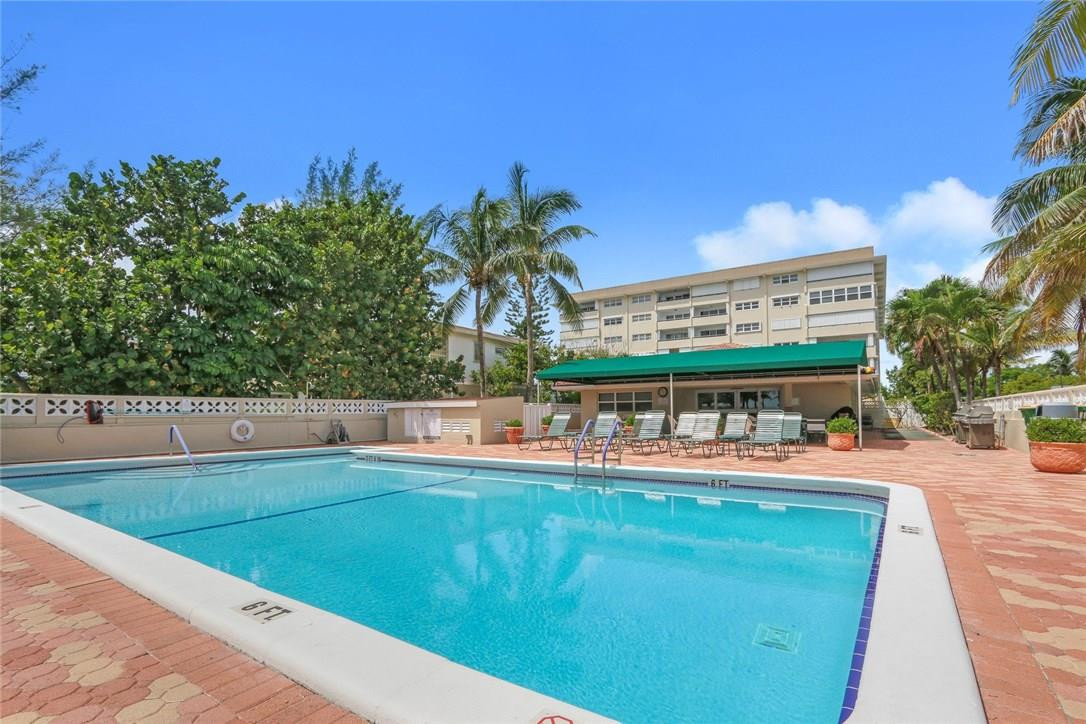 Christopher House - Residential