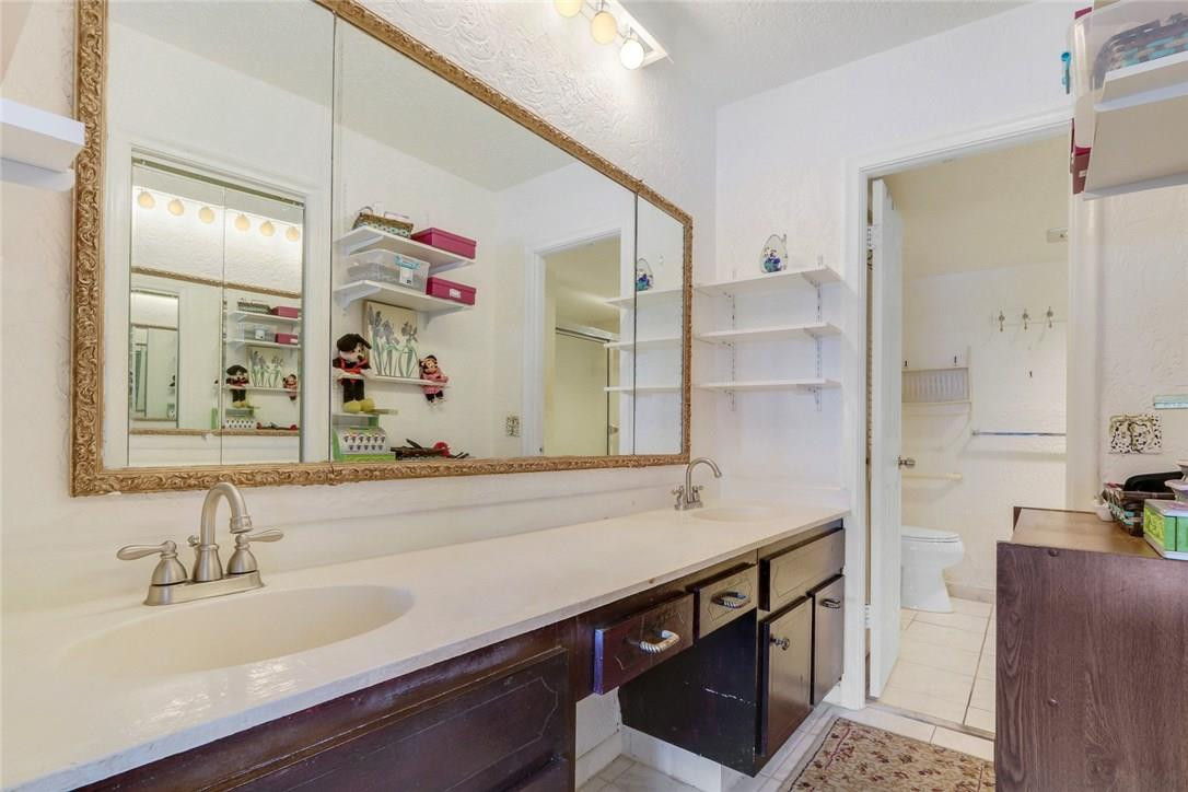 Christopher House - Residential