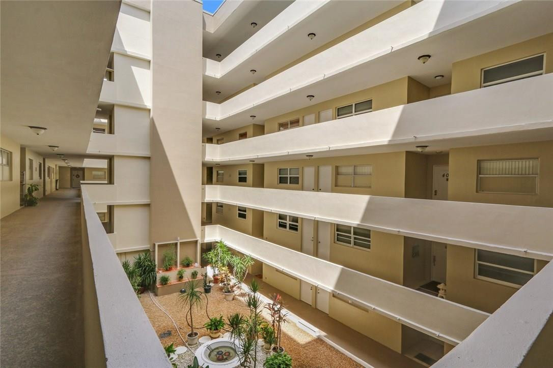 Christopher House - Residential