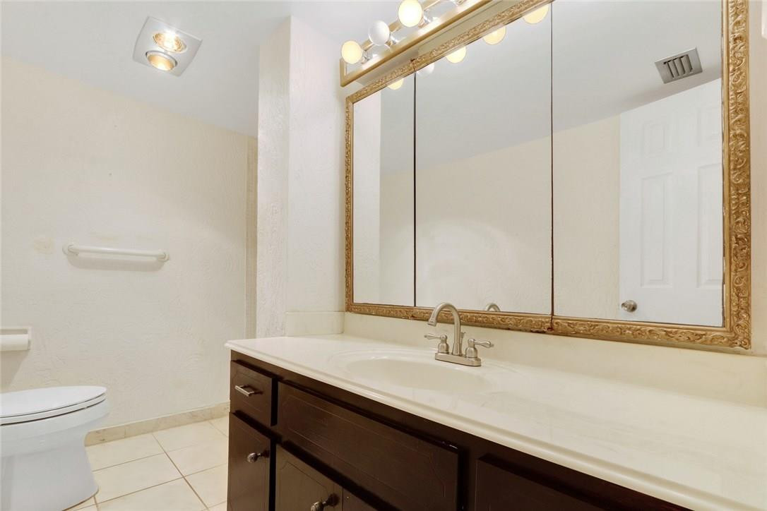 Christopher House - Residential