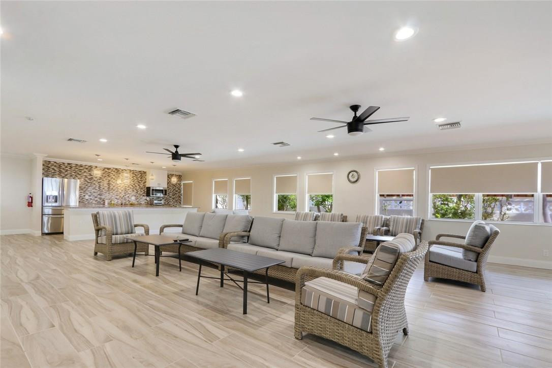 Christopher House - Residential