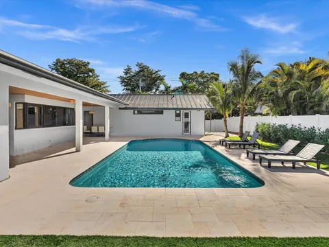 3300 N Hills Dr, Hollywood, FL MLS: F10493374