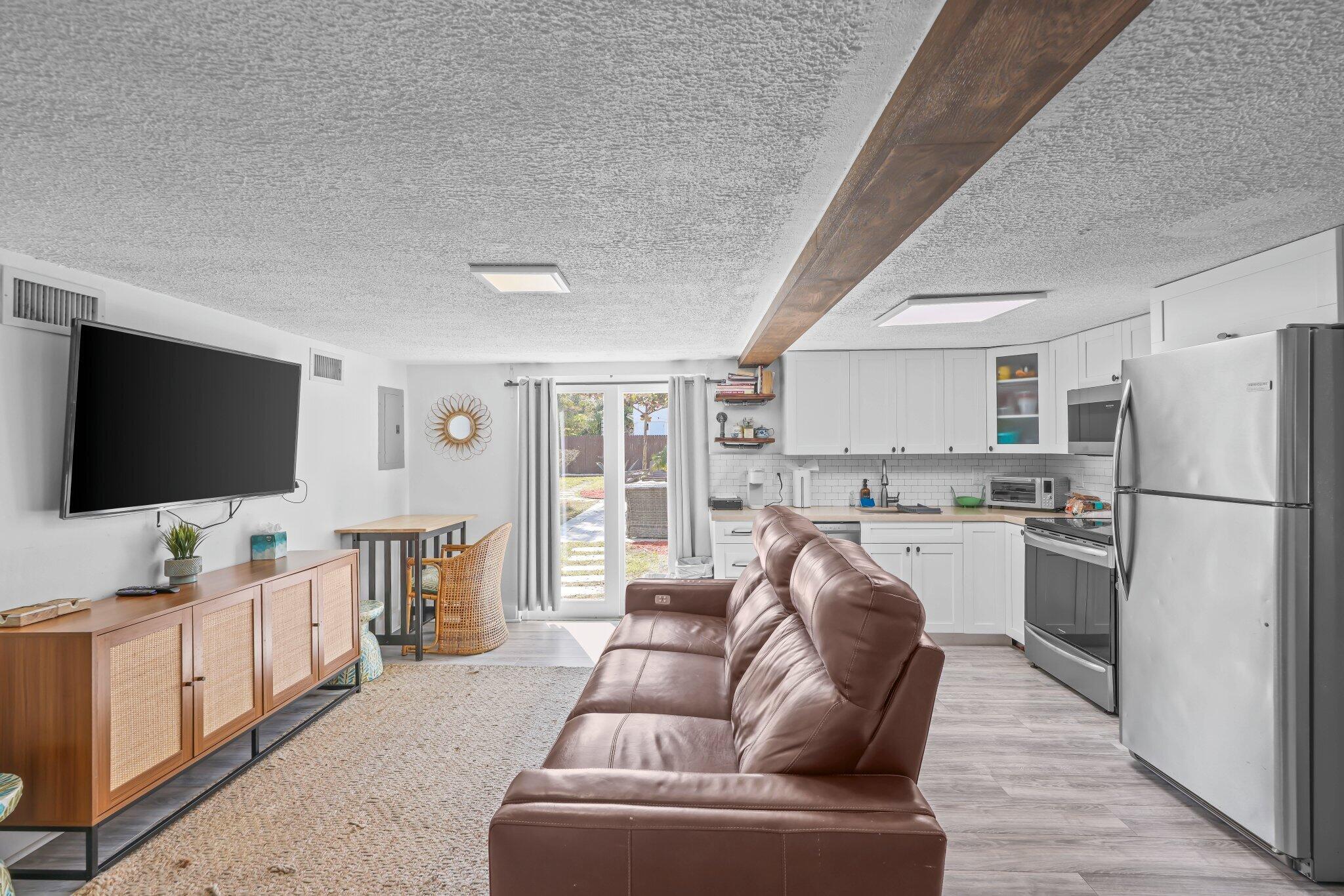 LAKE WORTH TOWN OF ADD 1 - Residential Income