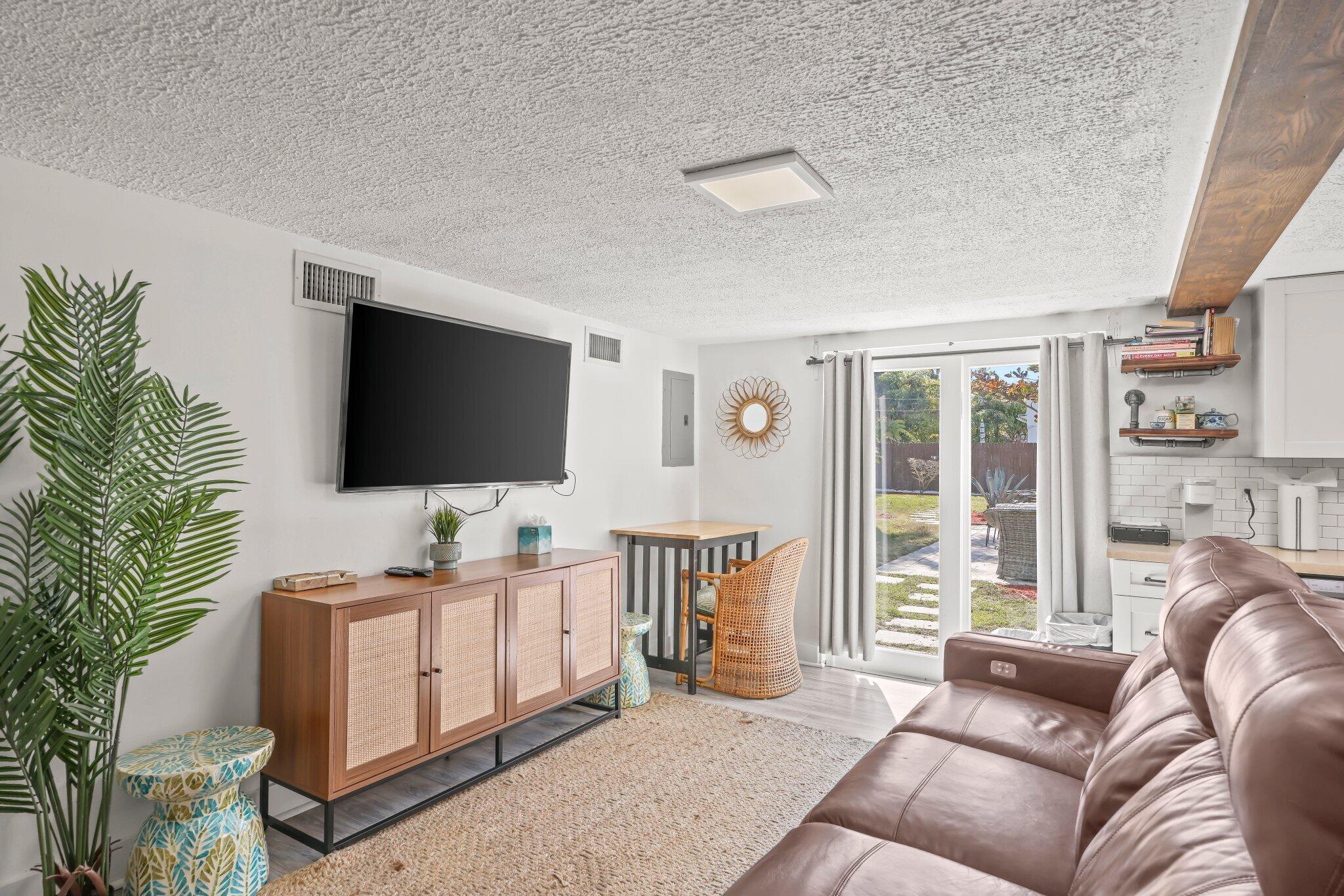 LAKE WORTH TOWN OF ADD 1 - Residential Income