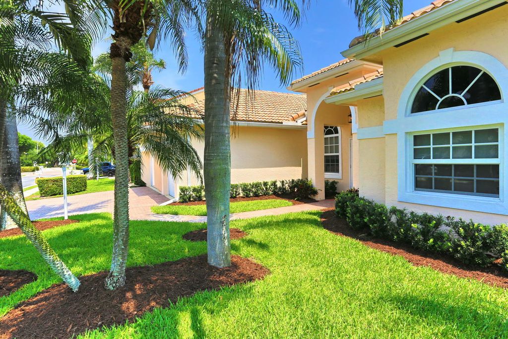 Photo of 10297 Allamanda Boulevard, Palm Beach Gardens, FL 33410 (MLS # R10951534)