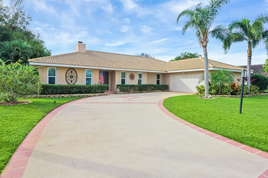 Photo of 1826 SE Greendon Avenue, Port Saint Lucie, FL 34952 (MLS # R10941389)