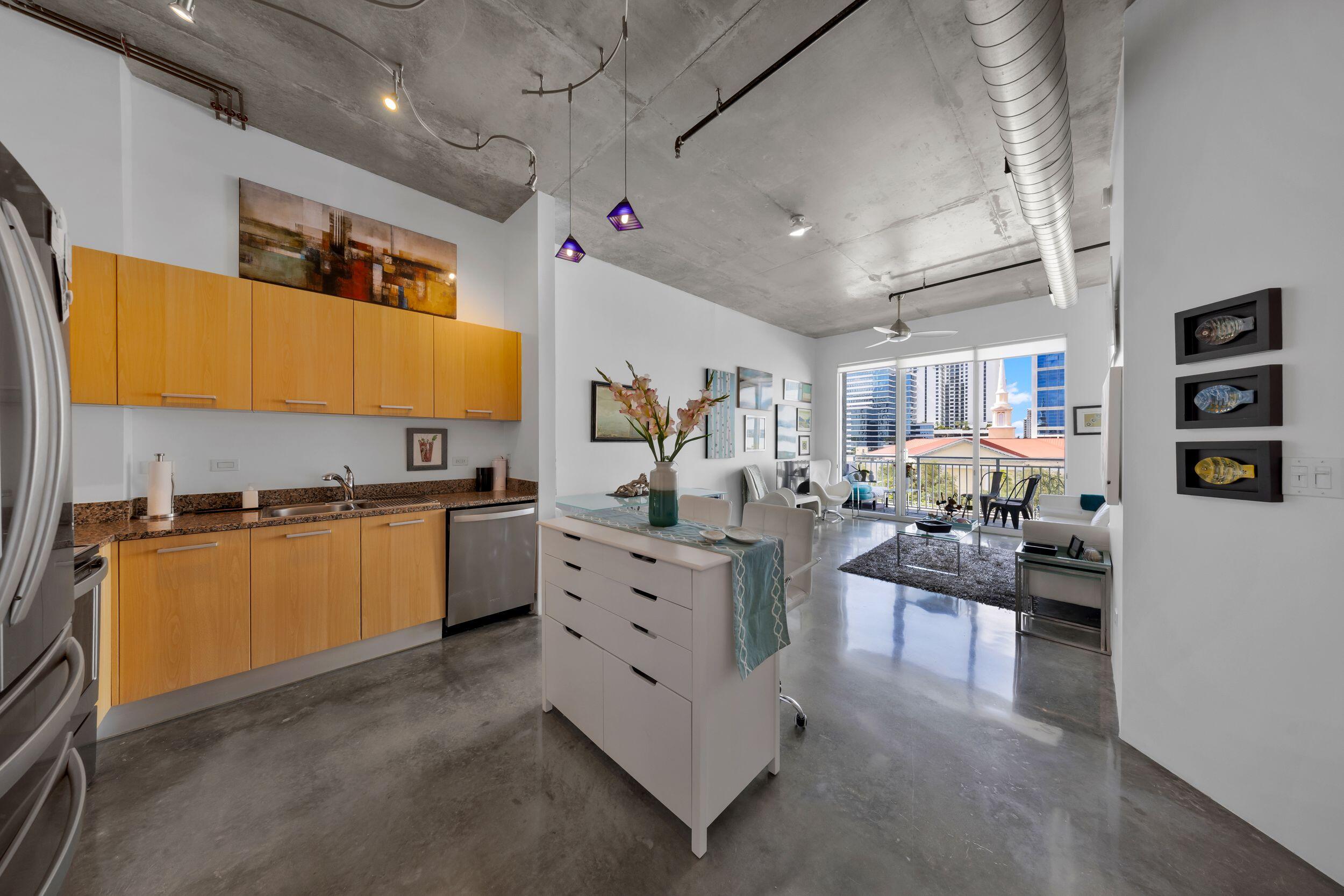 313 NE 2nd Street 602