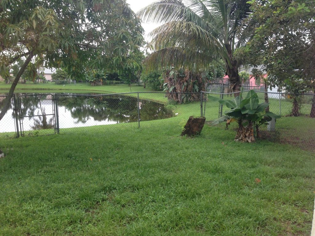 Photo of 7355 Pinedale Drive, Boynton Beach, FL 33436 (MLS # R11099897)