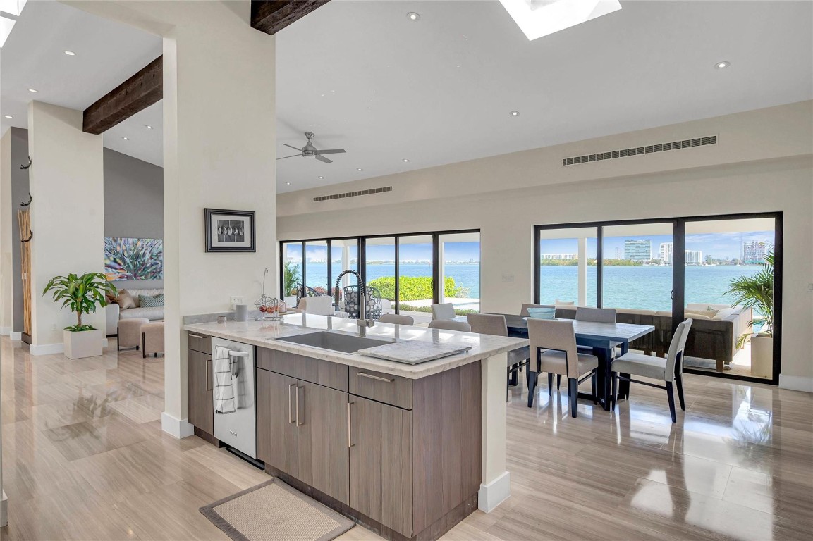 Bay Crest SE Point Lot - Residential