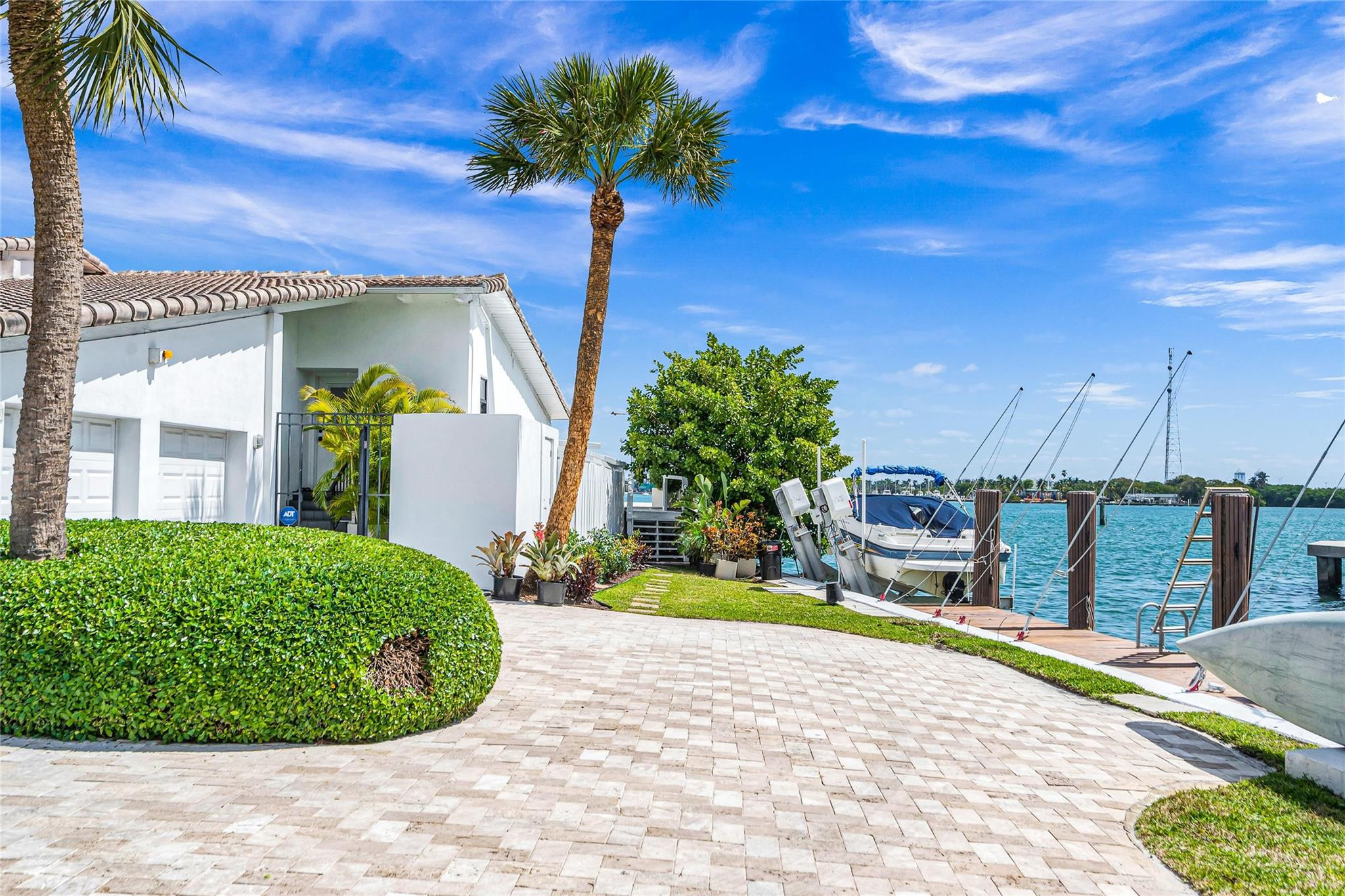 Bay Crest SE Point Lot - Residential