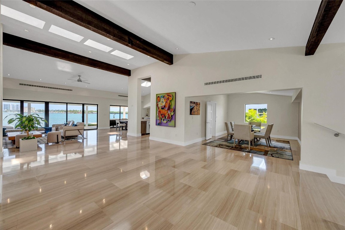 Bay Crest SE Point Lot - Residential