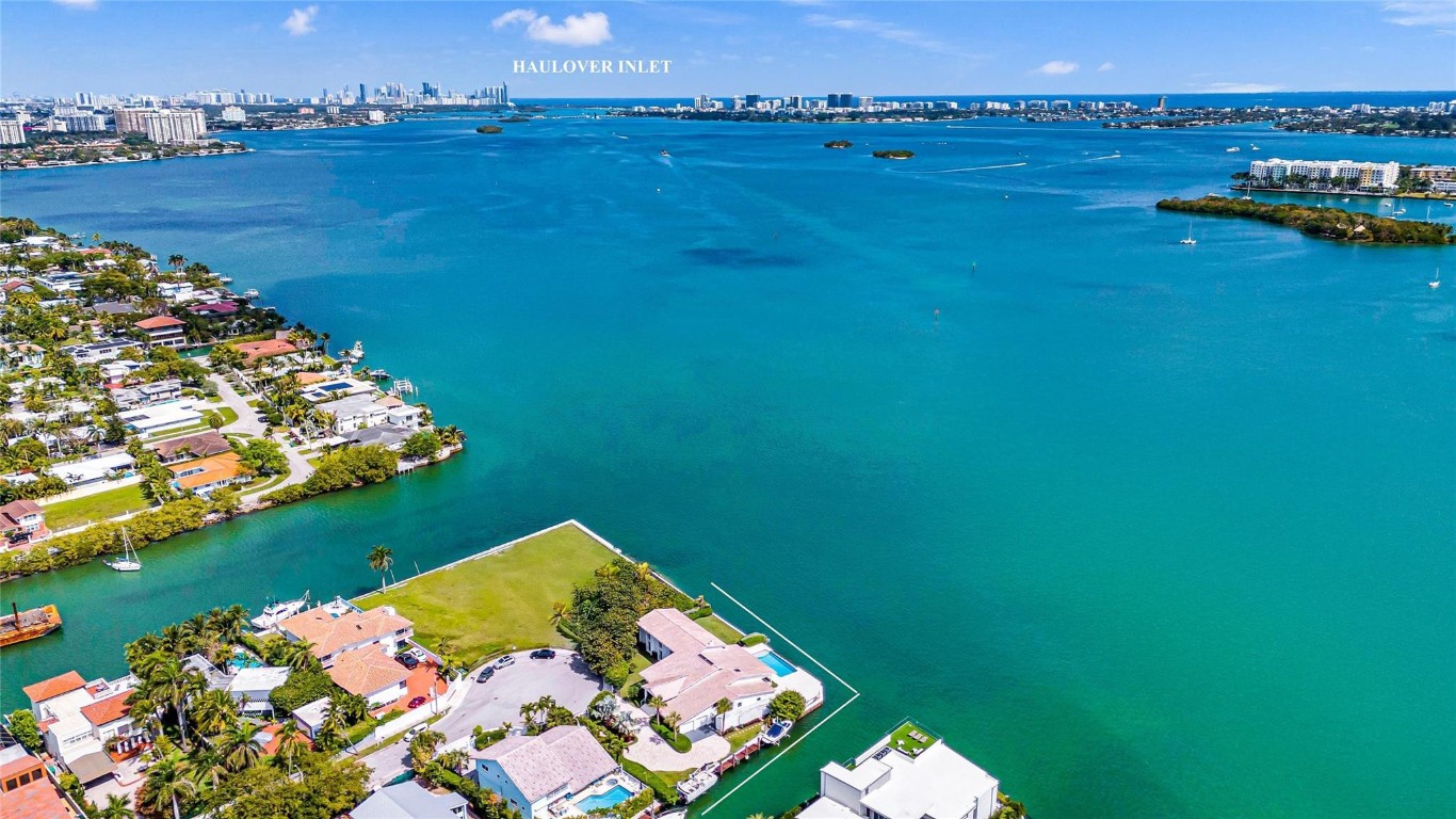 Bay Crest SE Point Lot - Residential