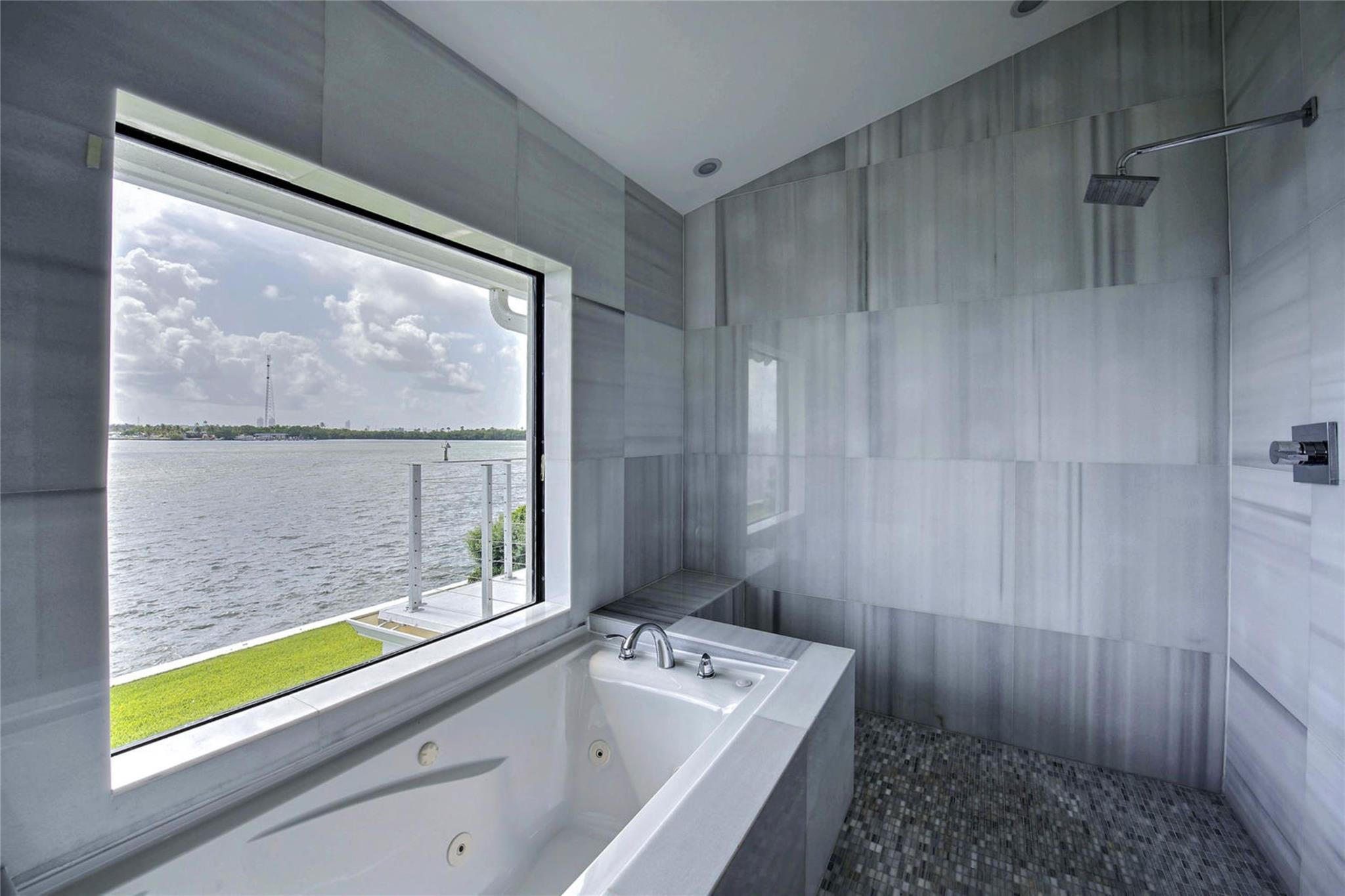 Bay Crest SE Point Lot - Residential