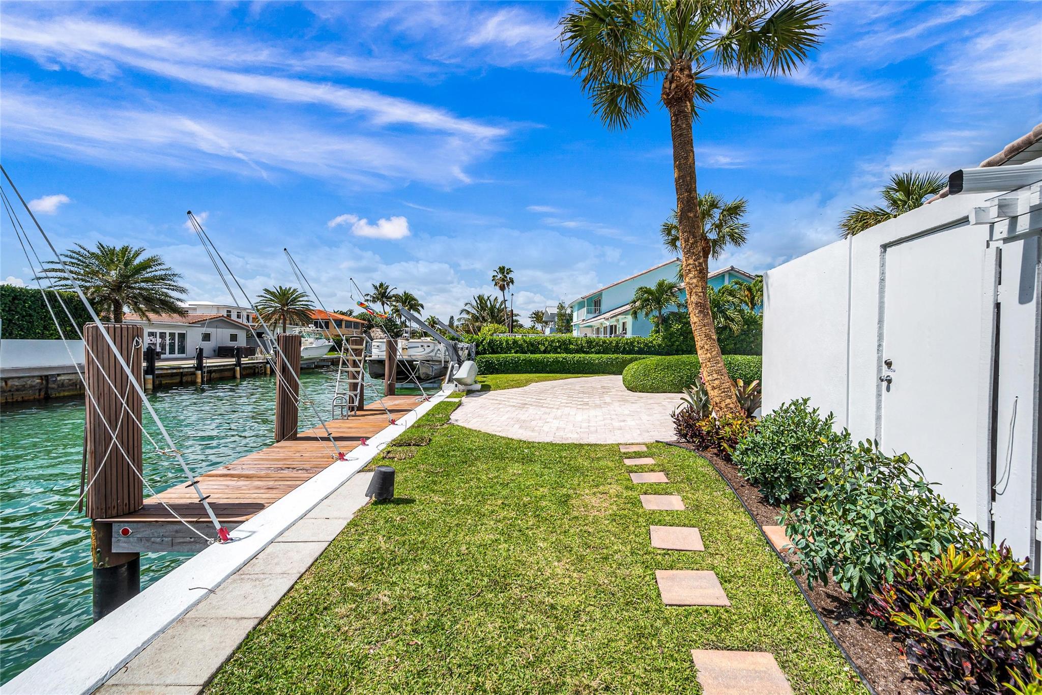 Bay Crest SE Point Lot - Residential