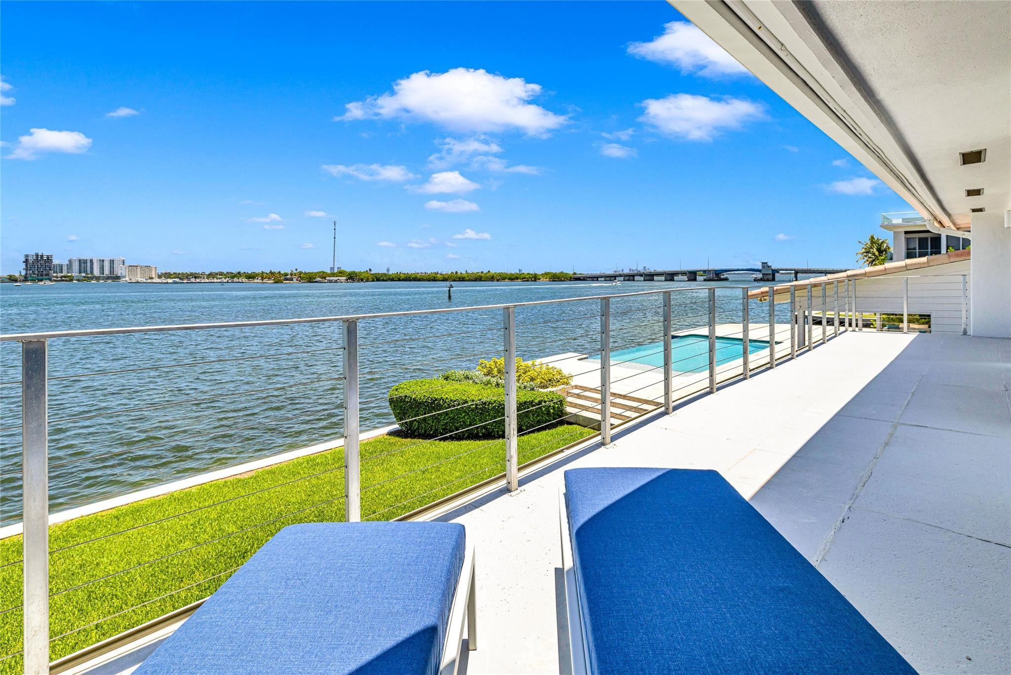 Bay Crest SE Point Lot - Residential