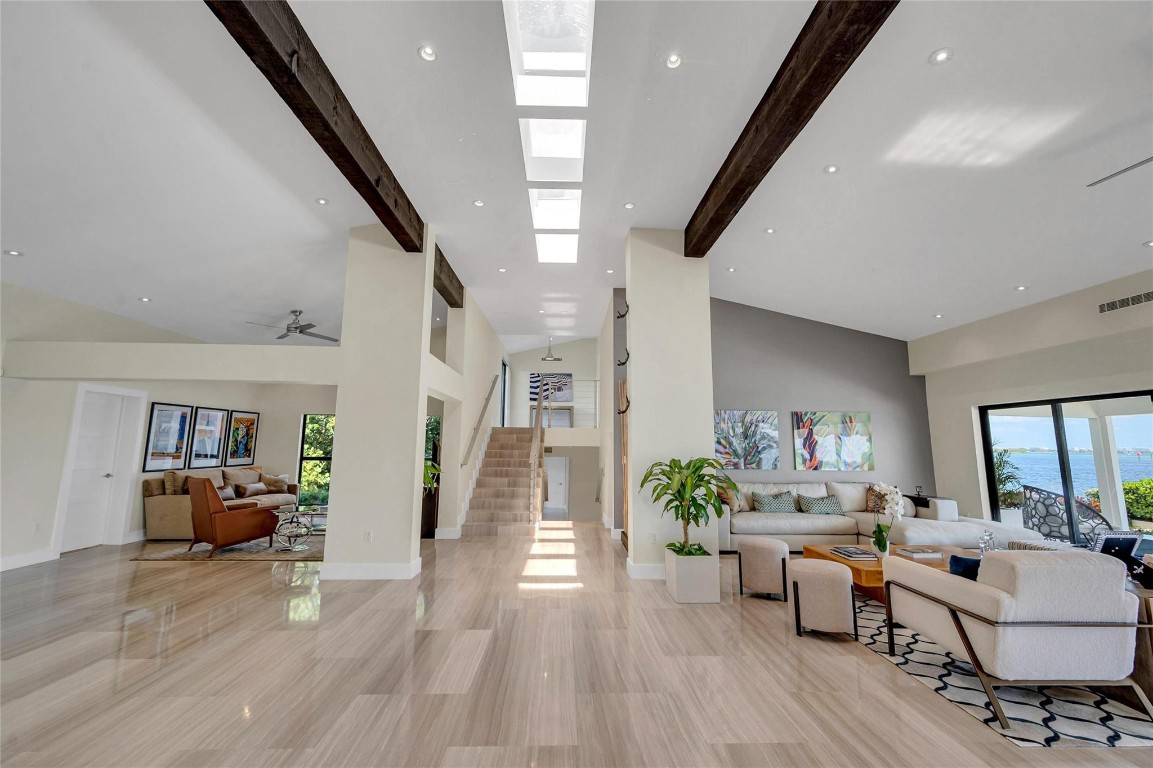 Bay Crest SE Point Lot - Residential