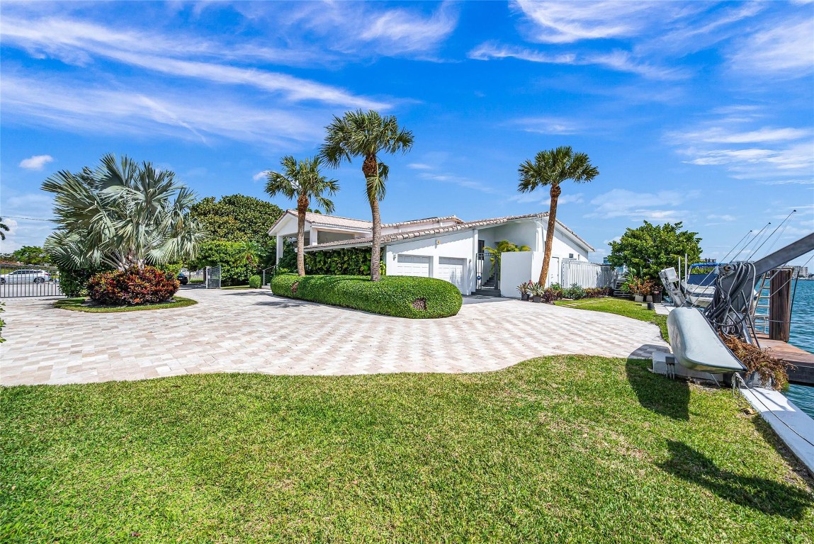 Bay Crest SE Point Lot - Residential