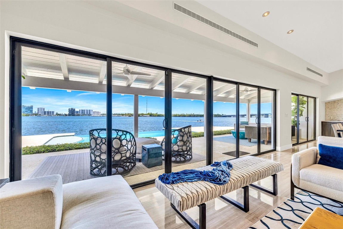 Bay Crest SE Point Lot - Residential