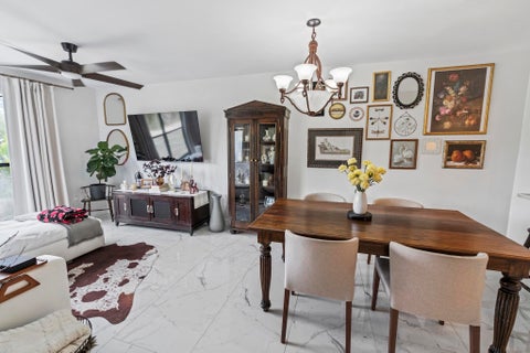 Tiny photo for 1021 Mockingbird Lane #211, Plantation, FL 33324 (MLS # B26046034)