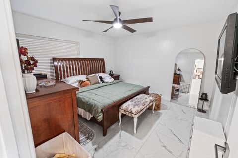 Tiny photo for 1021 Mockingbird Lane #211, Plantation, FL 33324 (MLS # B26046034)