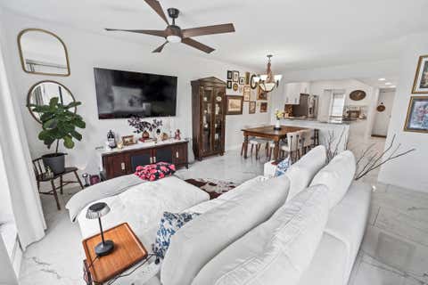Tiny photo for 1021 Mockingbird Lane #211, Plantation, FL 33324 (MLS # B26046034)