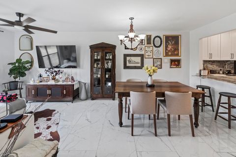 Tiny photo for 1021 Mockingbird Lane #211, Plantation, FL 33324 (MLS # B26046034)