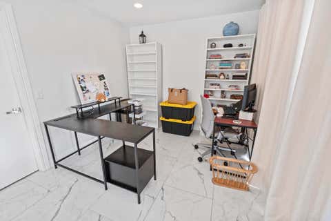 Tiny photo for 1021 Mockingbird Lane #211, Plantation, FL 33324 (MLS # B26046034)