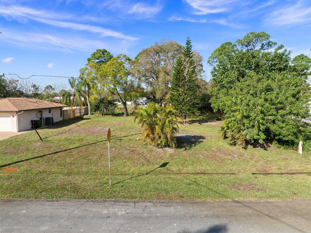 PORT ST LUCIE SECTION 2 - Land