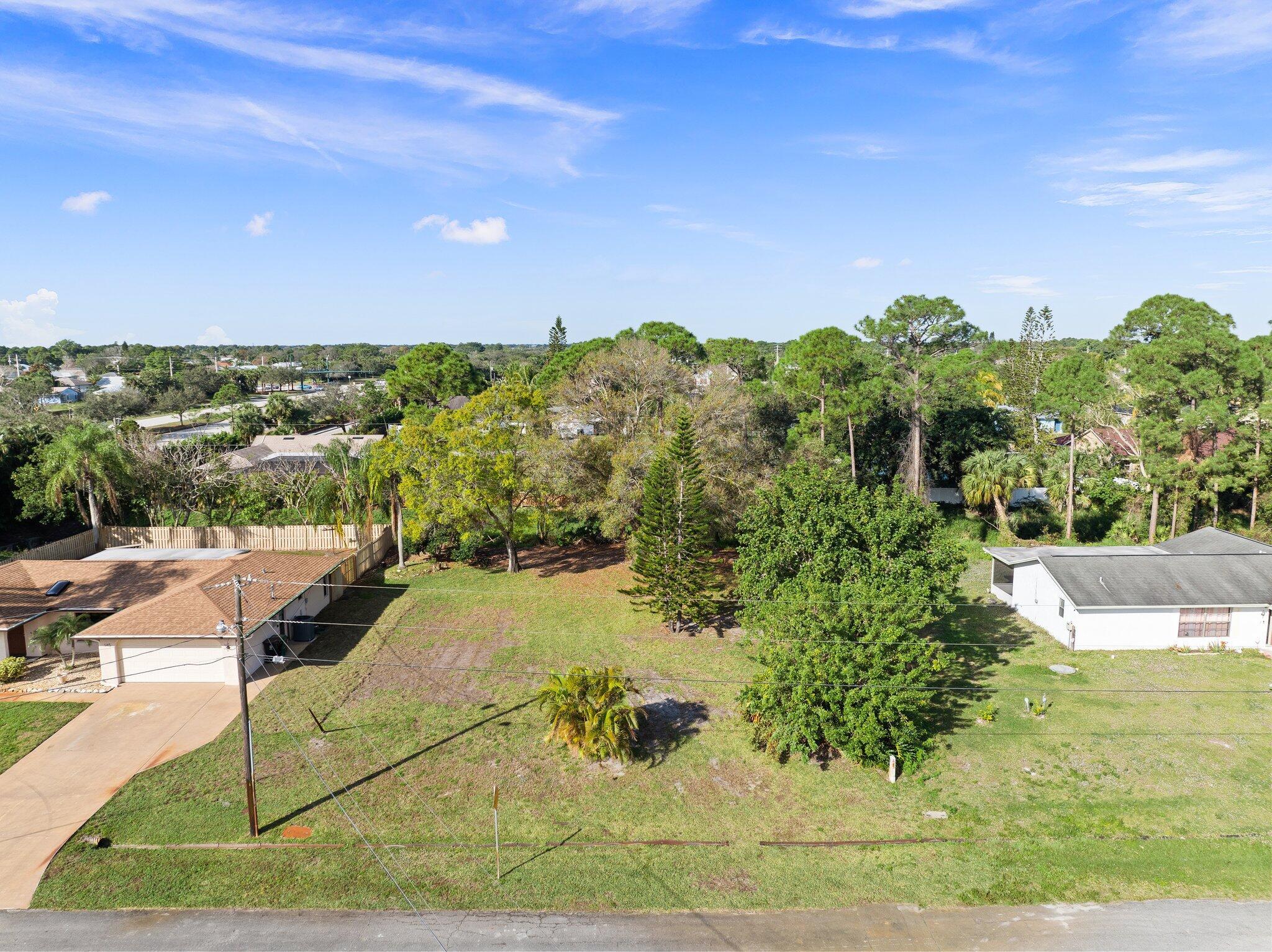 PORT ST LUCIE SECTION 2 - Land