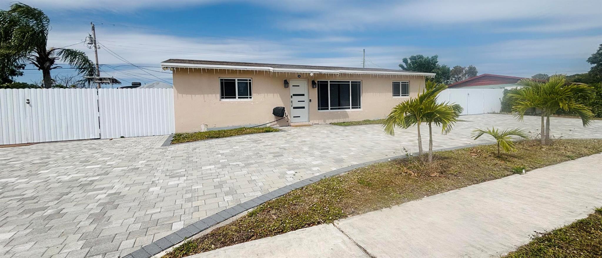 1543 Roy Drive