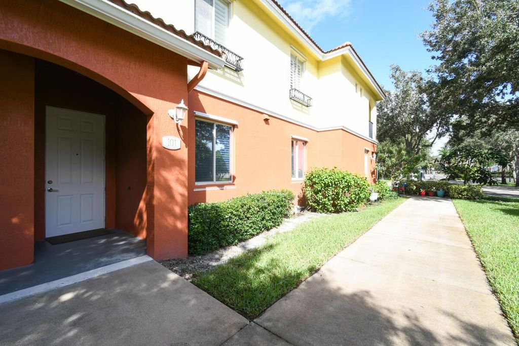 Photo of 40 SE Sedona Circle #101, Stuart, FL 34994 (MLS # R11050959)