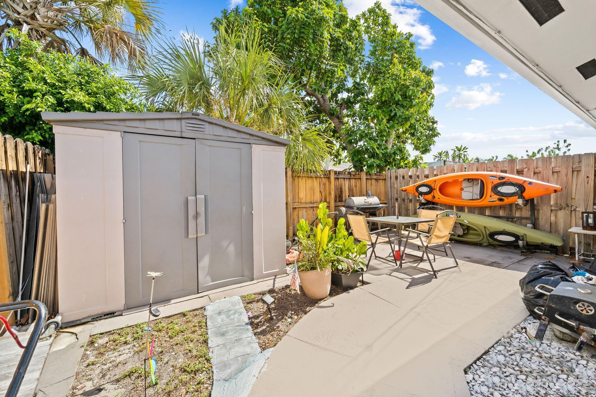 CORAL RIDGE ISLES - Residential Income