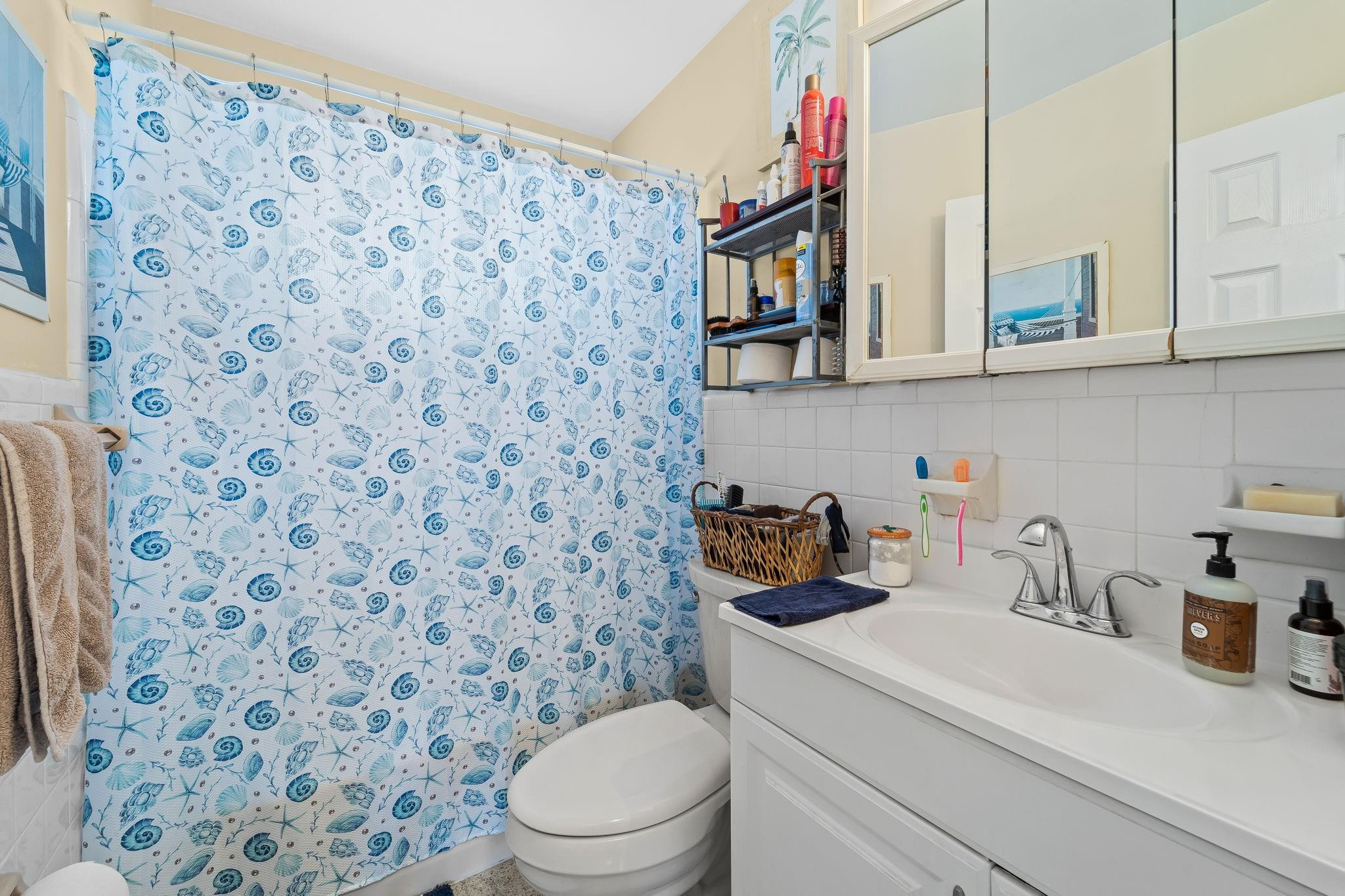 CORAL RIDGE ISLES - Residential Income