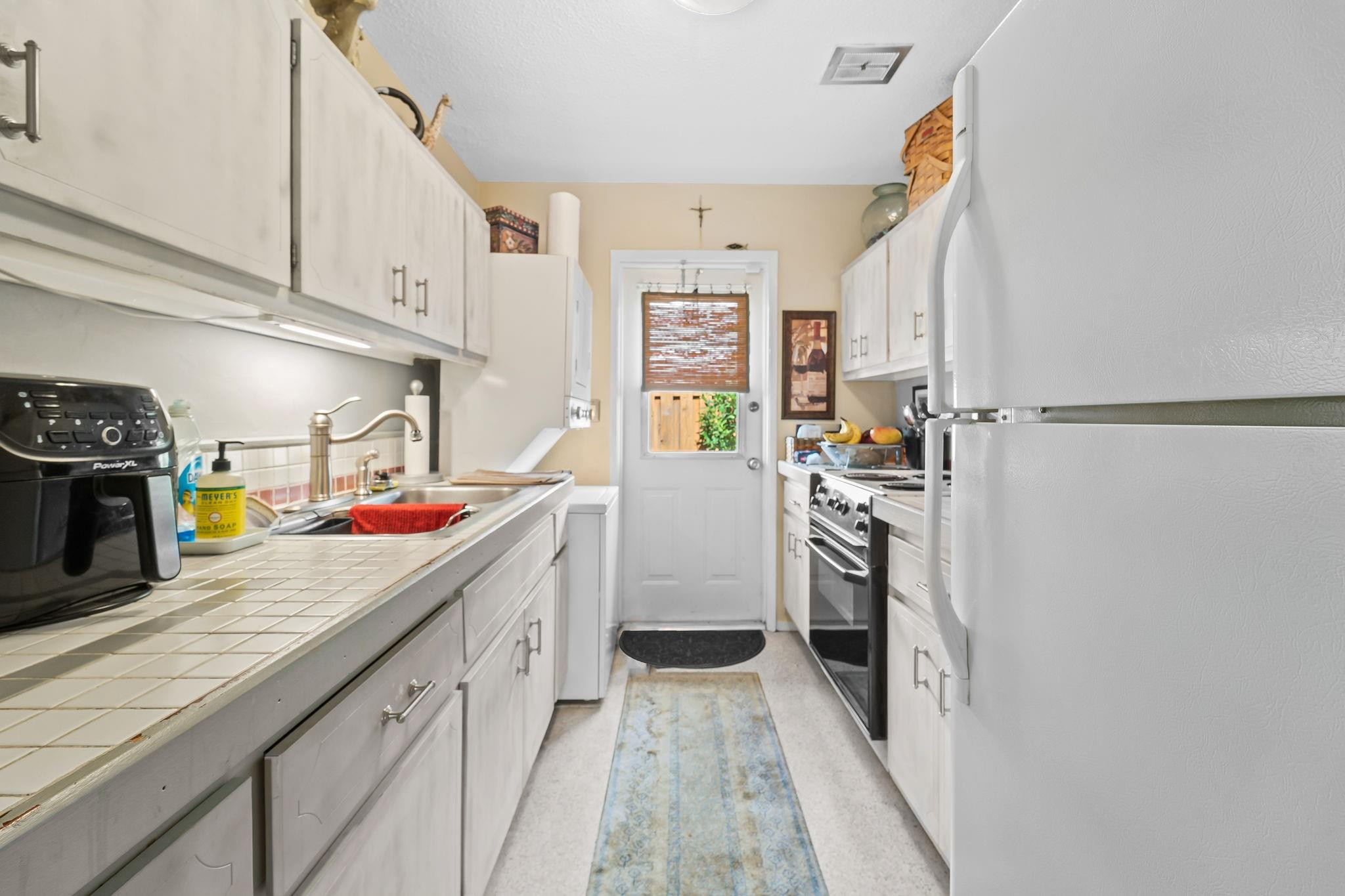 CORAL RIDGE ISLES - Residential Income