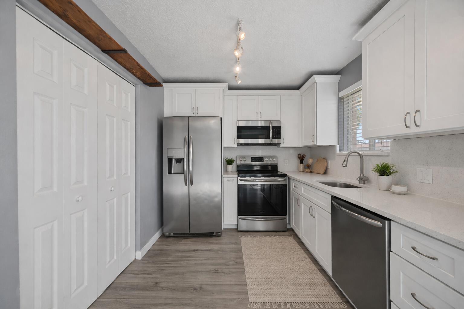 COVE AT BRIAR BAY CONDO - Residential