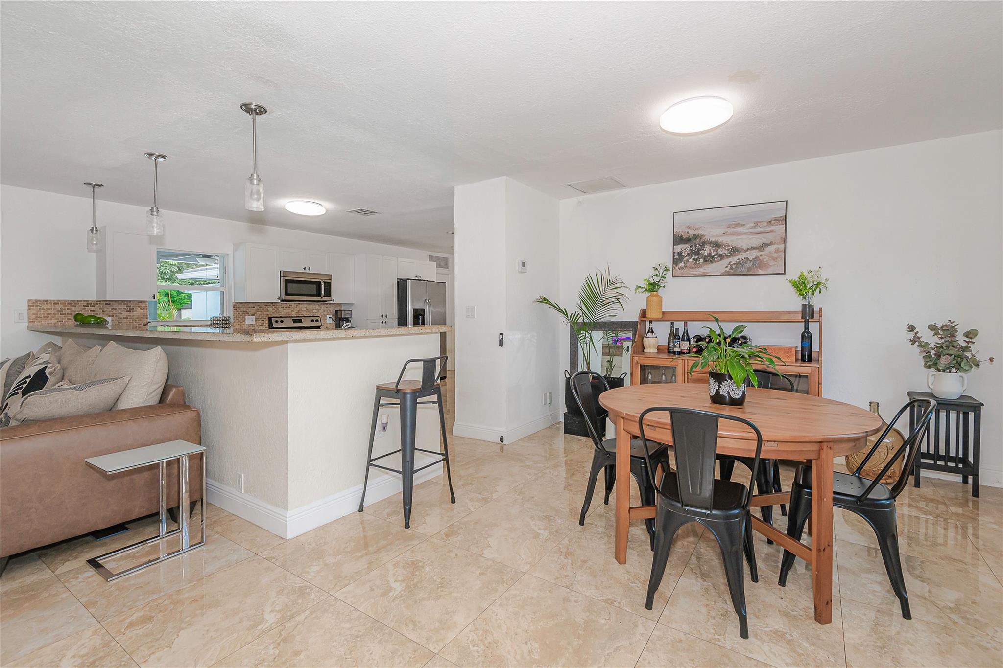 7410 NW 13th Ct
