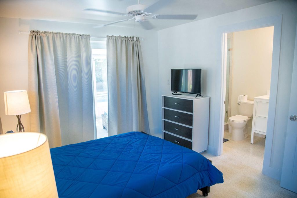 Photo of 22 Van Road, Jupiter, FL 33469 (MLS # B26024135)