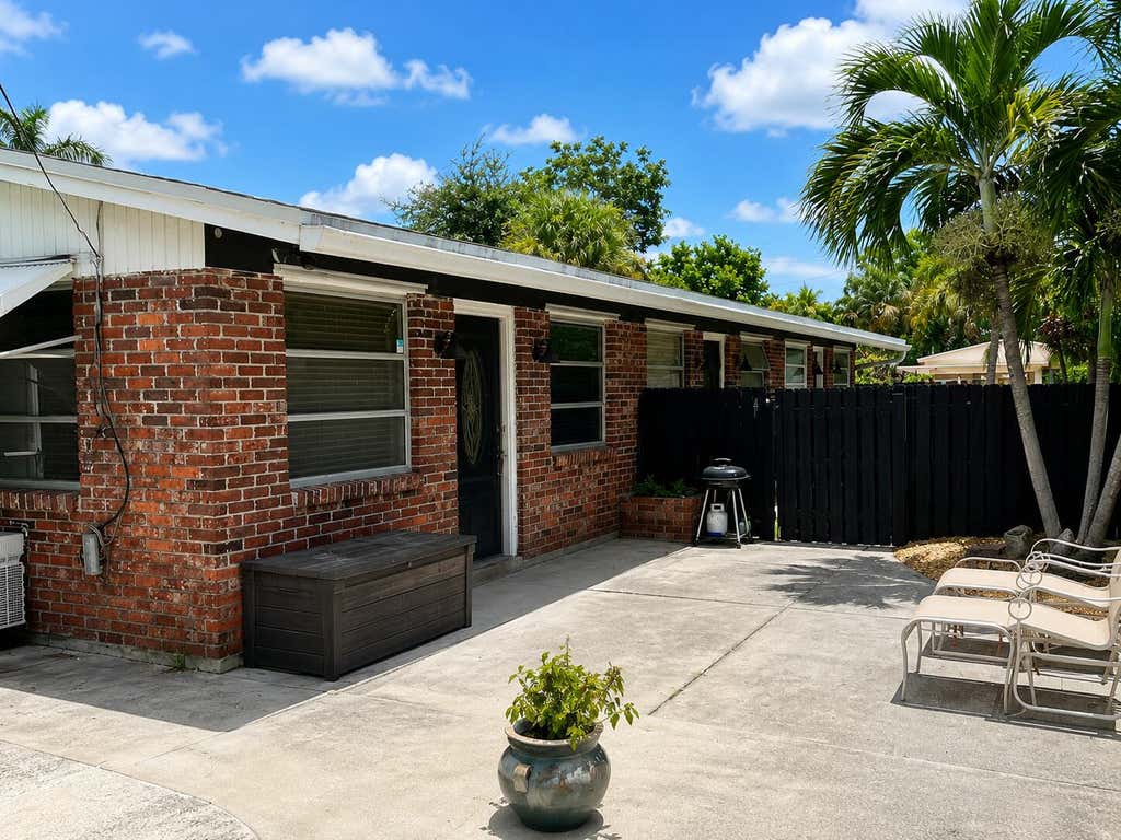 Photo of 121 Cleveland Street #3, Lake Worth Beach, FL 33461 (MLS # B26061934)