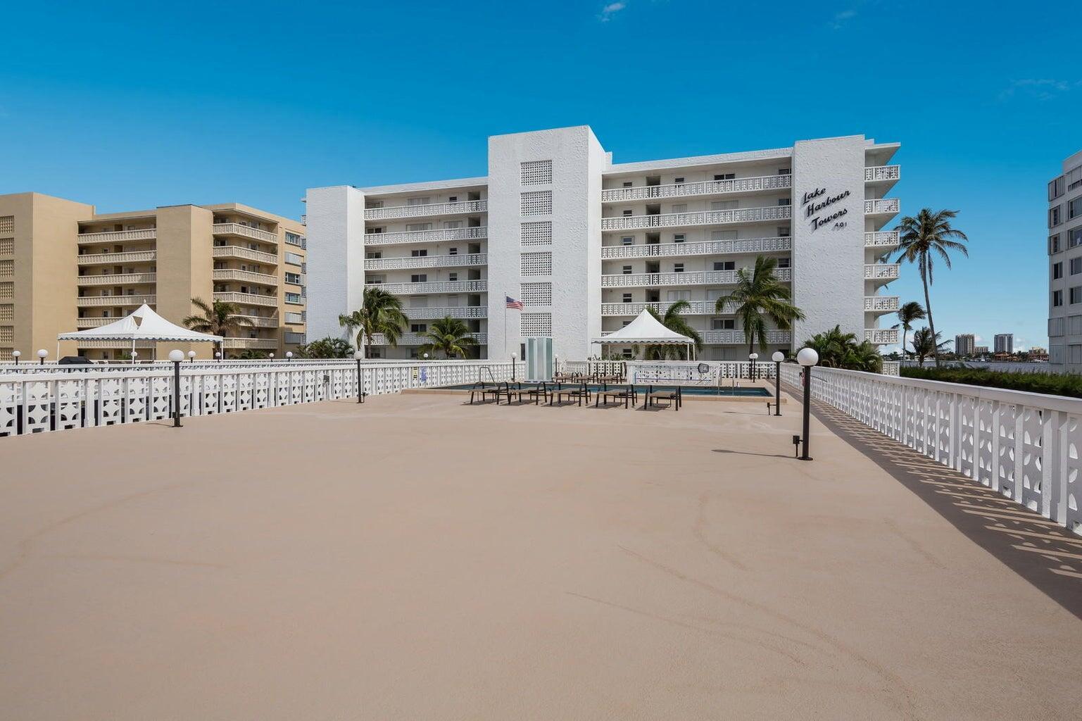 401 Lake Shore Drive 406