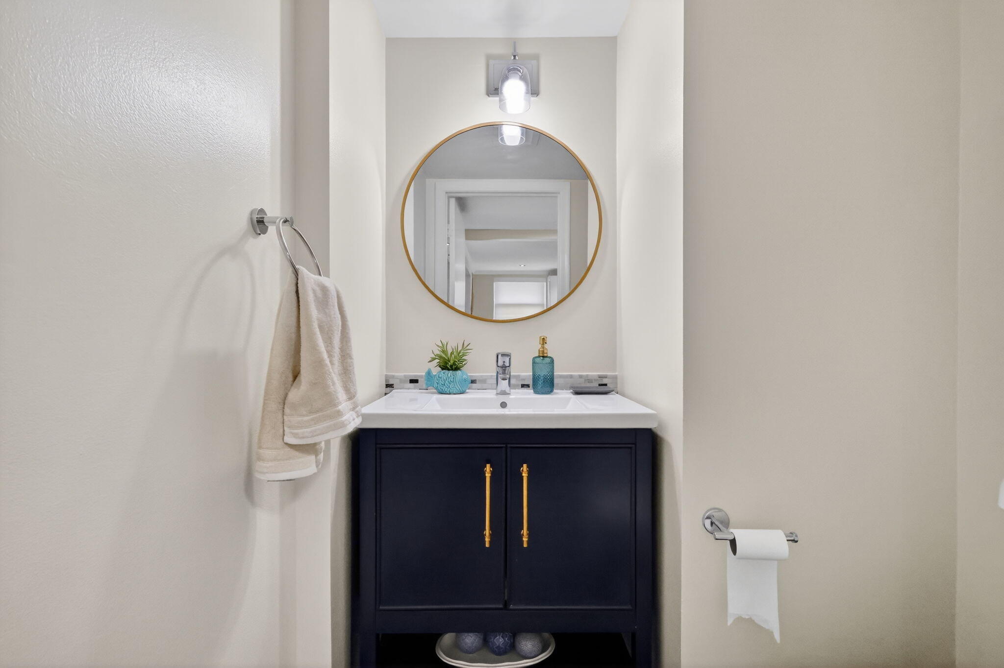 SHORE SIDE CONDO - Residential