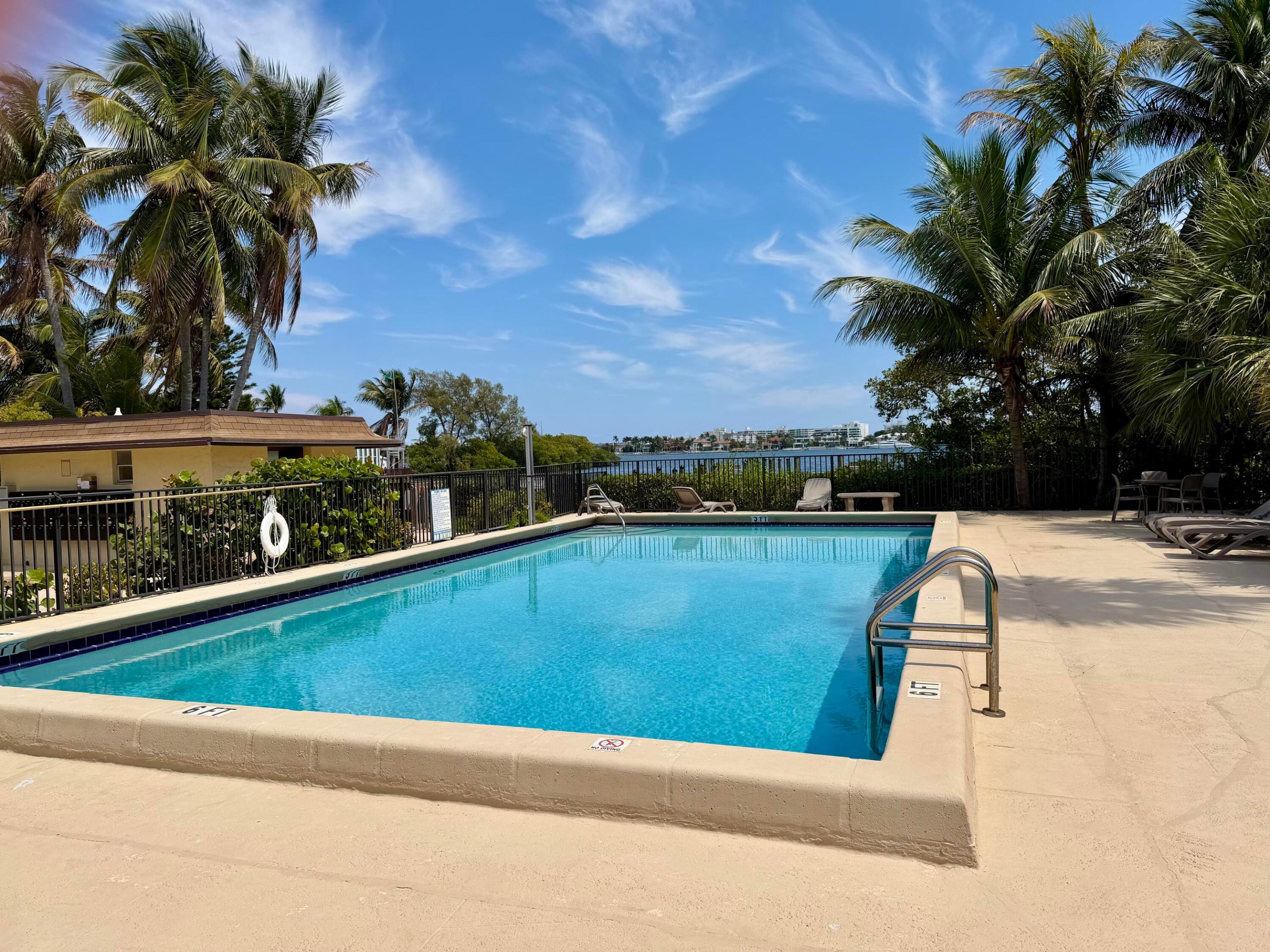 SHORE SIDE CONDO - Residential