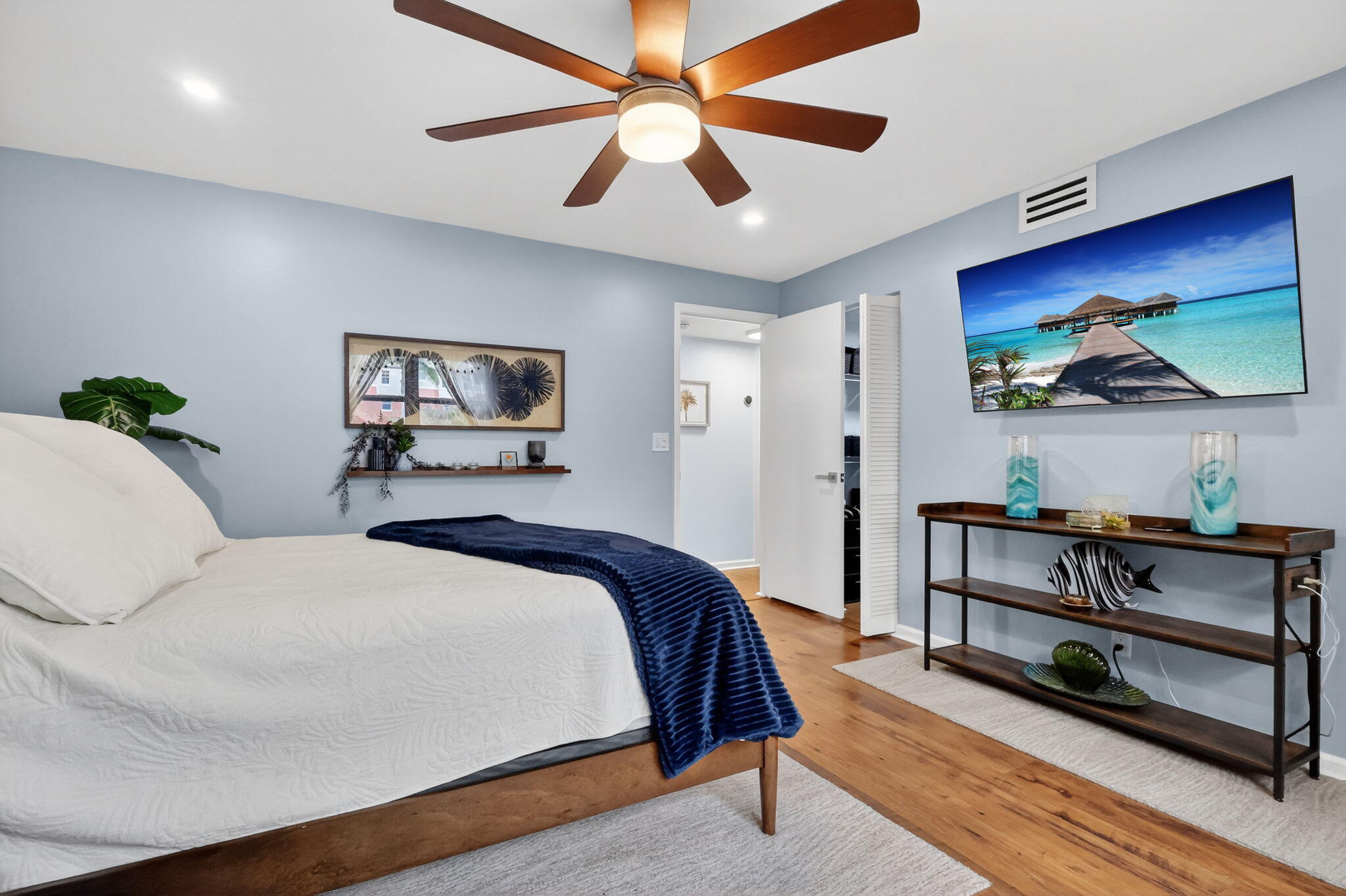 SHORE SIDE CONDO - Residential