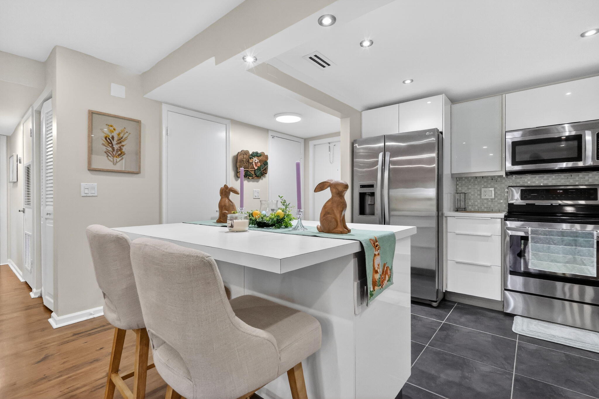 SHORE SIDE CONDO - Residential