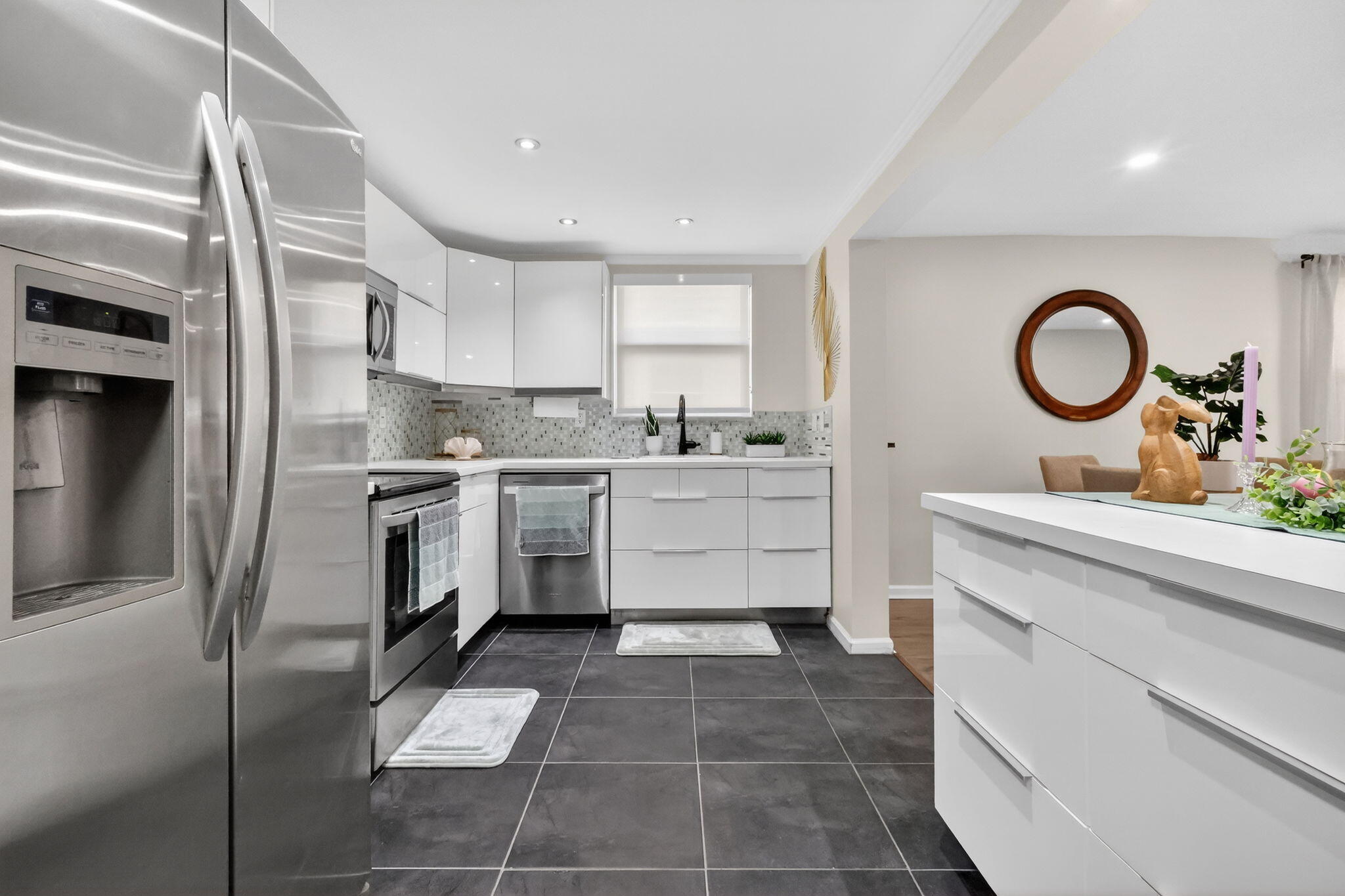 SHORE SIDE CONDO - Residential