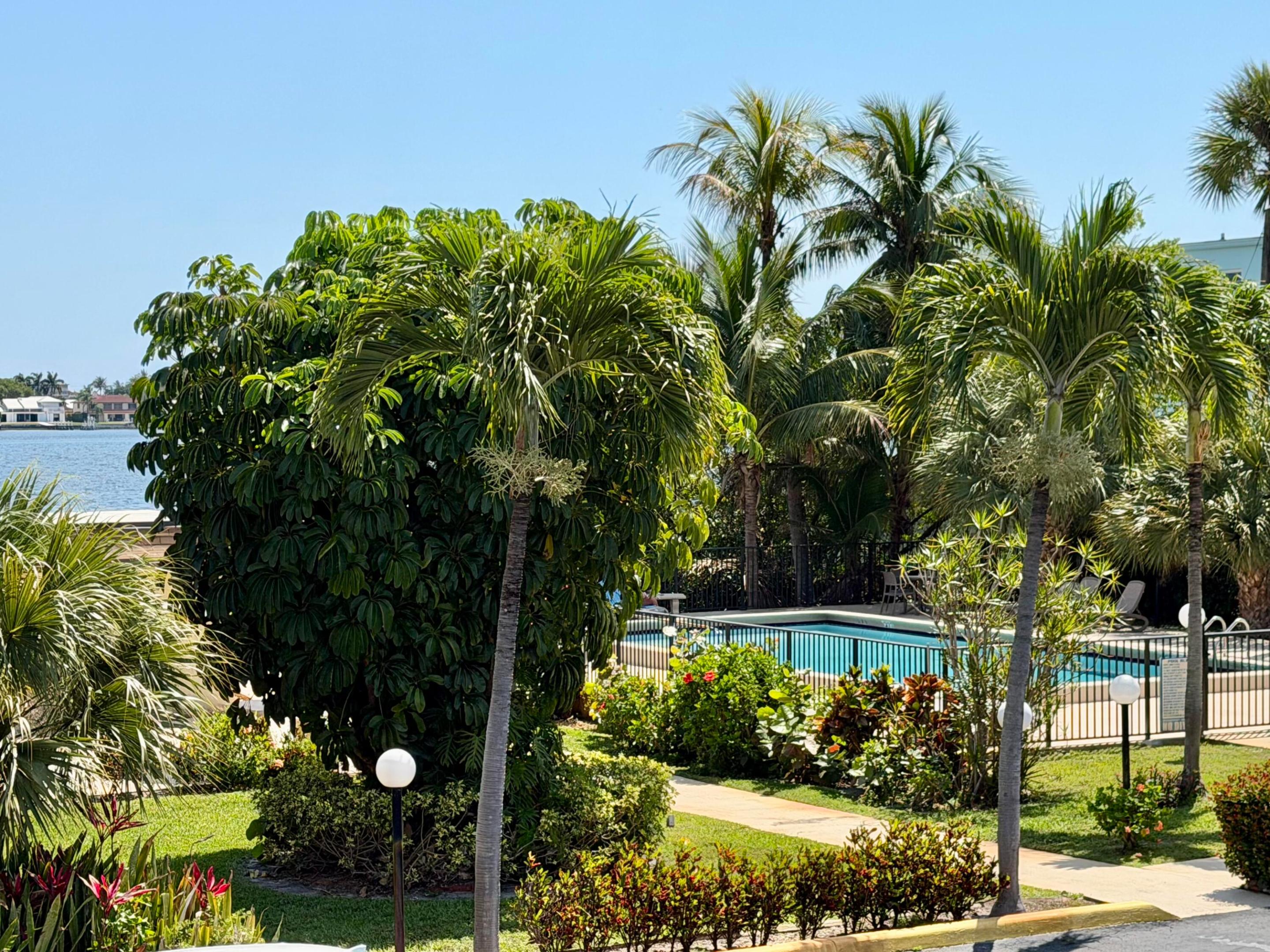 SHORE SIDE CONDO - Residential