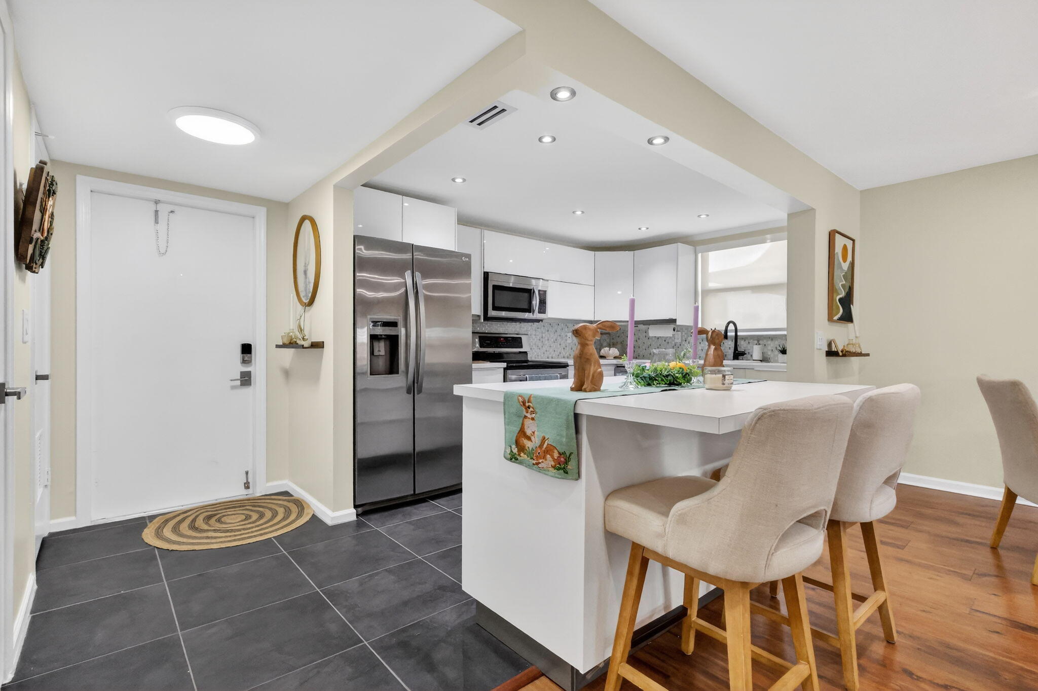 SHORE SIDE CONDO - Residential