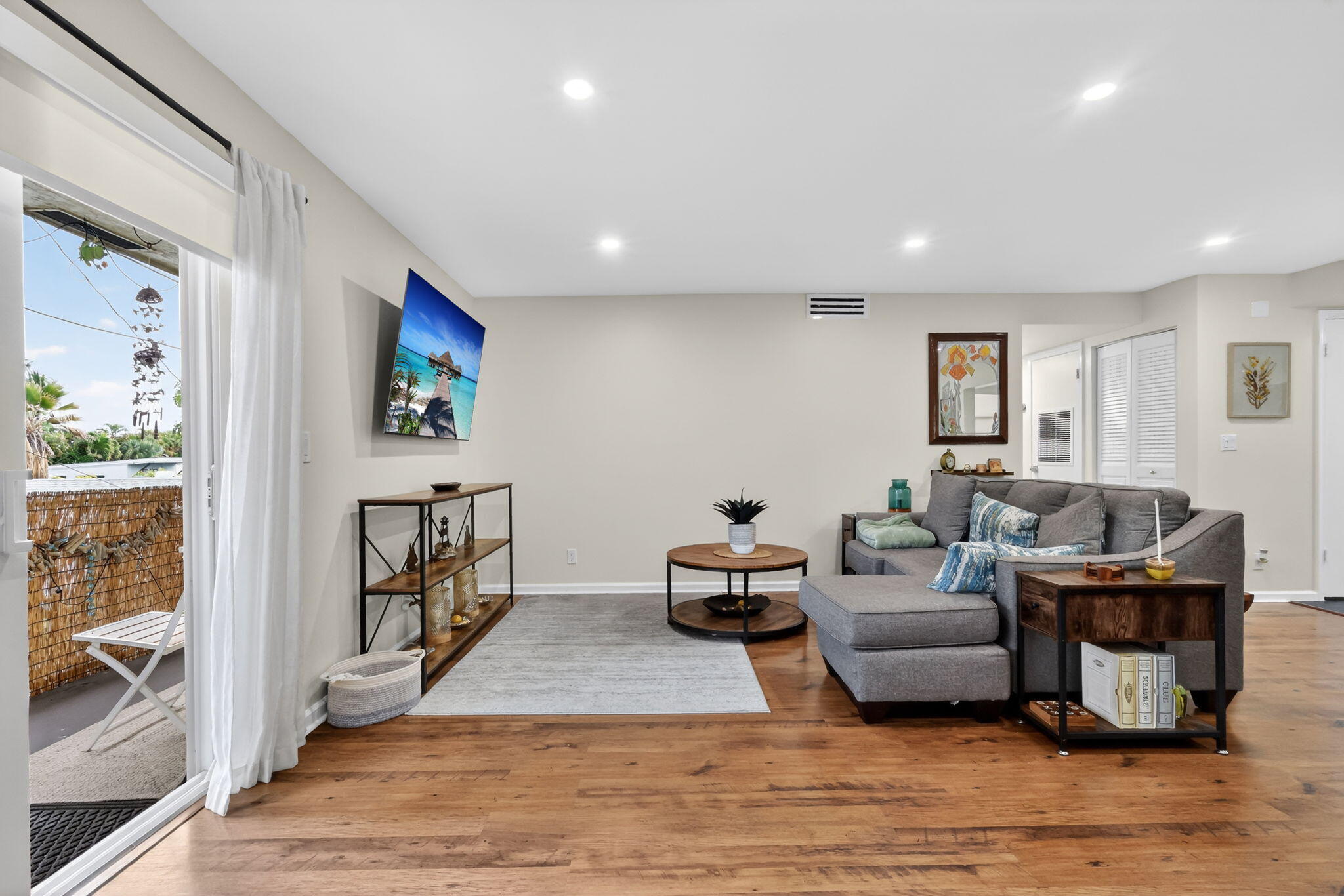 SHORE SIDE CONDO - Residential